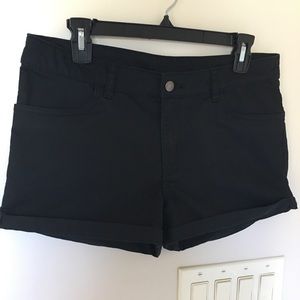 Divided by H&M ladies shorts size 12👩‍🎤